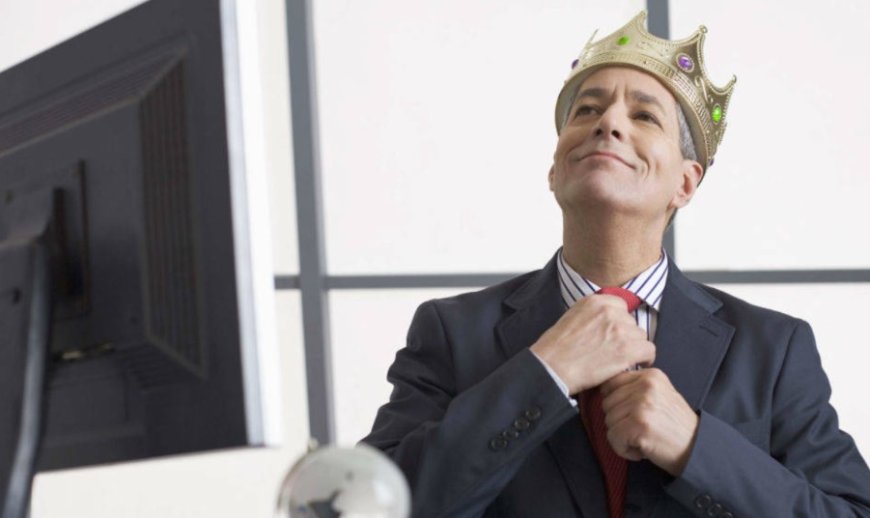 Narsist Kimdir ve Narsistik Davranışların Kökü Nereye Dayanır?