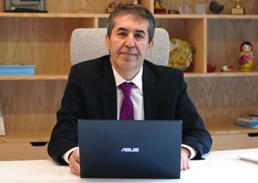 Çocukların Ruhuna Dokunan İsim: Prof. Dr. Fatih Ünal, Psikiyatride Derin İzler Bırakıyor