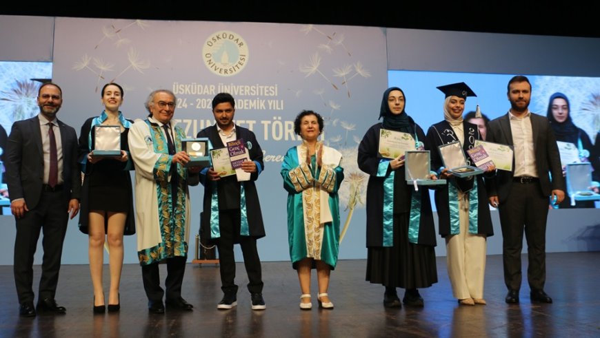 Üsküdar Üniversitesi 12’nci Mezunlarını Uğurladı