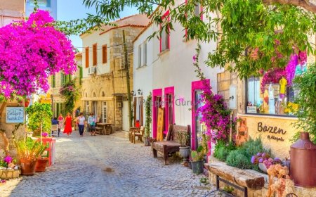 Çeşme: Rüzgârın, termalin ve tarihin buluştuğu Ege kapısı